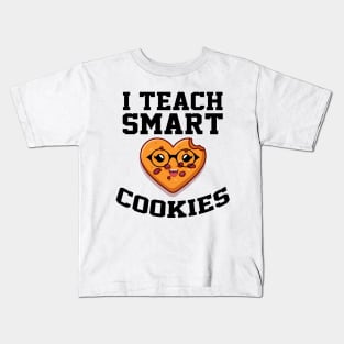 i teach smart cookies Funny School Teacher CUTE COOKIES Kids T-Shirt